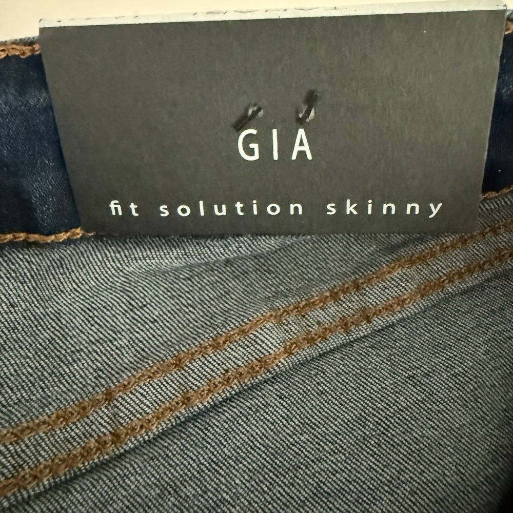 NWT Tahari Jeans Womens Sz 12 GIA Thigh Slimming Ankle Skinny Stretch Denim - Picture 11 of 14